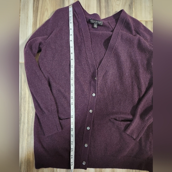 Banana Republic Cashmere Blend Cardigan Size Small - Picture 5 of 6